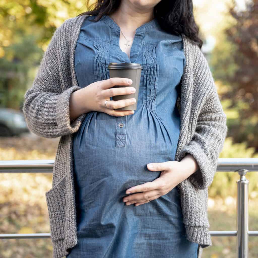 Experts conflicted on controversial caffeine - pregnancy study