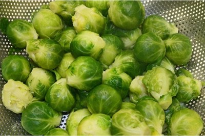 What should I take care of while eating brussels sprouts during pregnancy