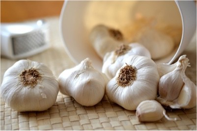 Does eating garlic during pregnancy give me any health benefits